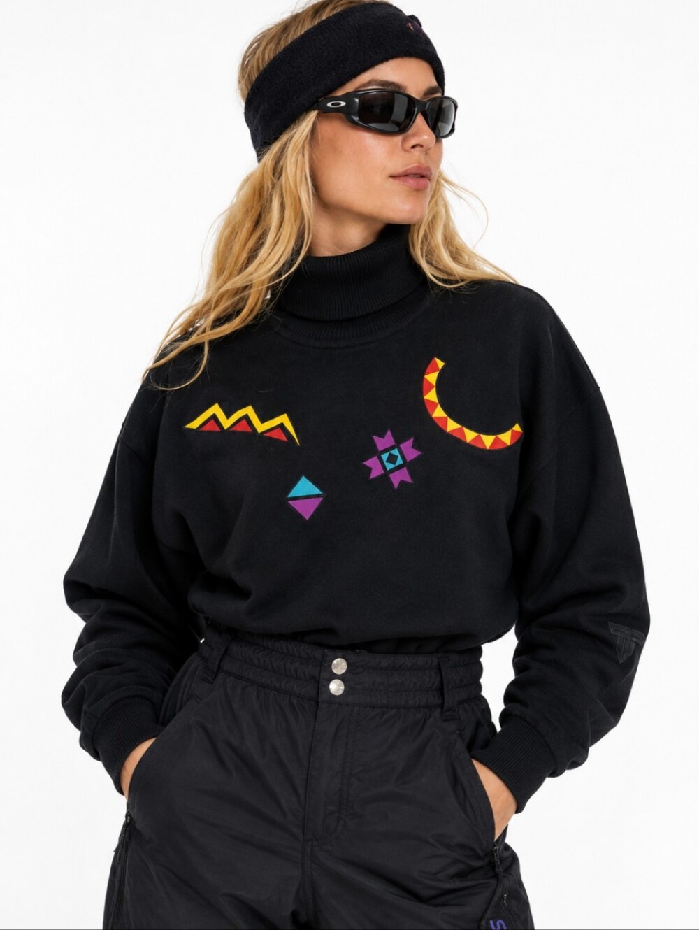 vtg 80s Tyrolia Skiwear Southwest embroidery black knit Turtleneck sweater sz S
